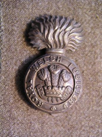 War Department Militaria | WWI Royal Welsh Fusiliers Cap Badge