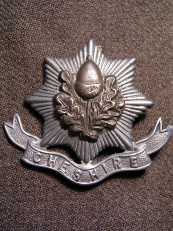 WWI Cheshire Regiment Cap Badge