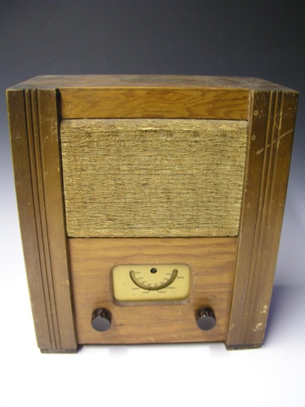 Rare Wartime Civilian Radio Receiver 