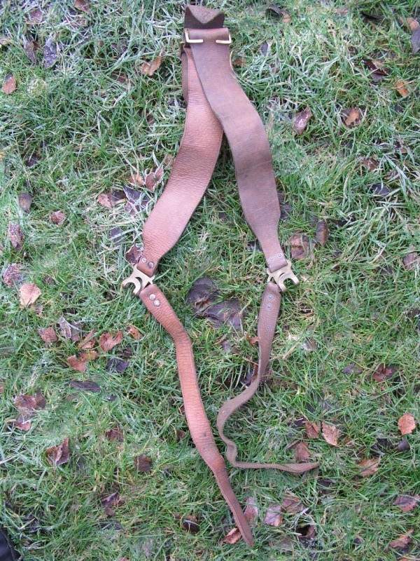 Extremely Rare P'39 Leather Shoulder Straps