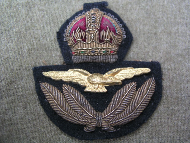 War Department Militaria | RAF Officer's Cap Badge