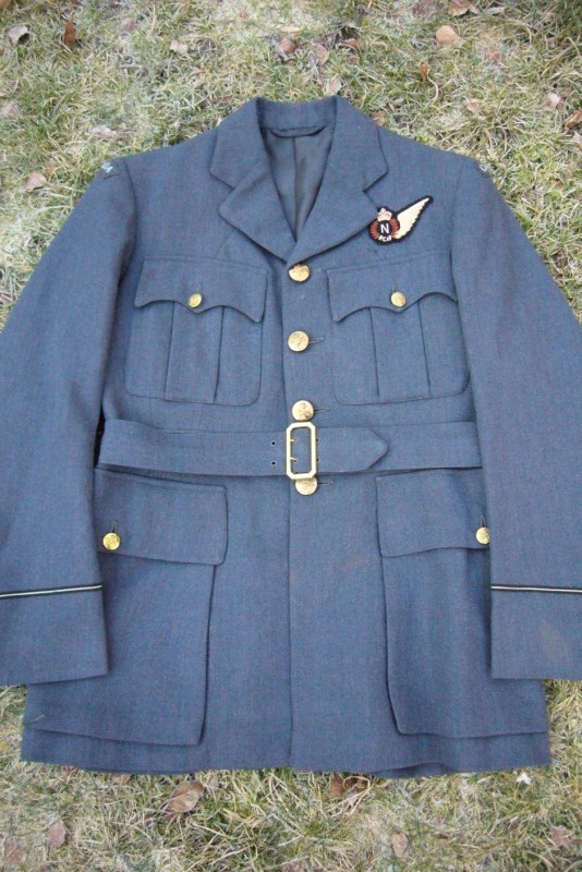 War Department Militaria | Superb Royal Canadian Air Force Officers Tunic