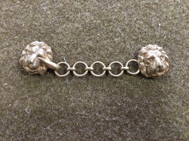 Cape on sale chain clasp