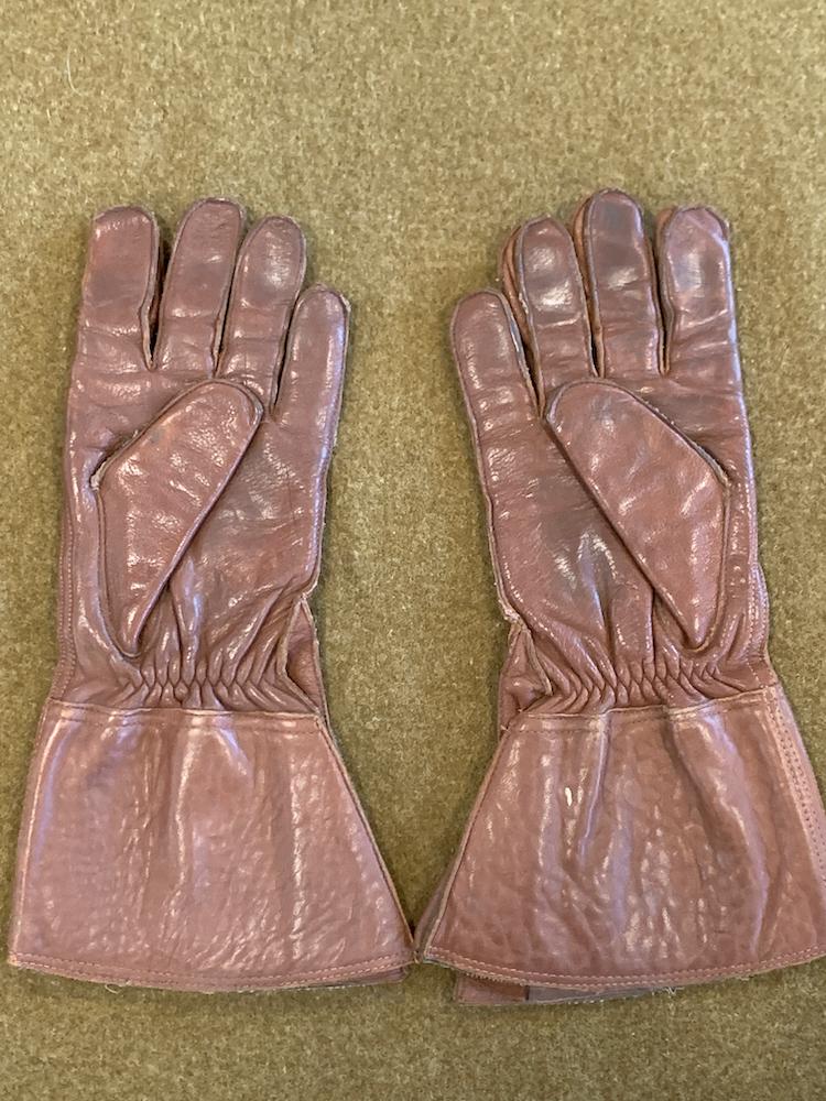 WWII British Military Driver's / Motorcyclist's Gauntlets